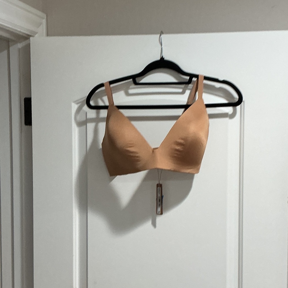 SKIMS Nude Bra NWT